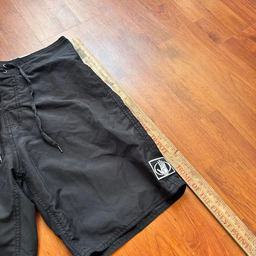 Body Glove VTG 90s/00s baggy embroidered cargo surfwear boardshorts